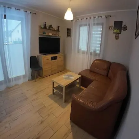 度假居 Large, Comfortable Home, Private Garden Debina (Ustka)
