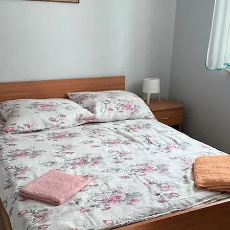 度假居 Large, Comfortable Home, Private Garden *