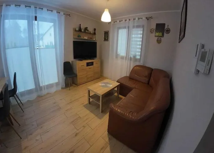度假居 Large, Comfortable Home, Private Garden Debina (Ustka)